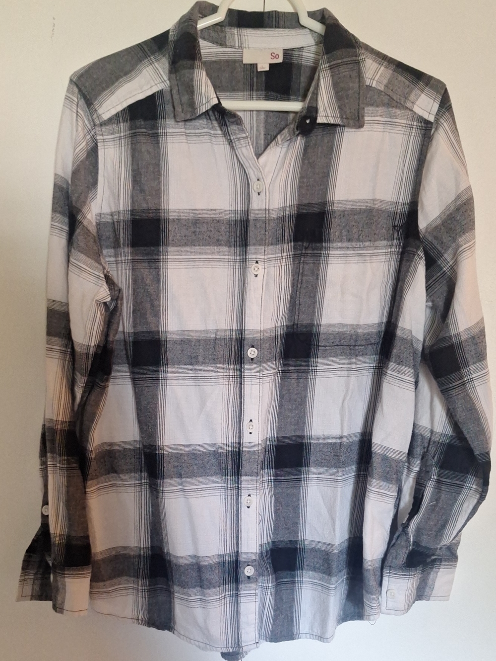 SO Black and White Plaid Long-Sleeve Button-Down Shirt